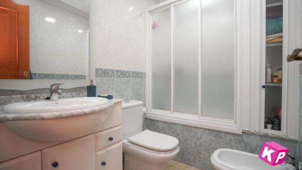 Casa independiente en calle Logroño