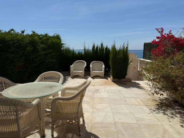 Chalet pareado en avenida de la Armada Española, 74