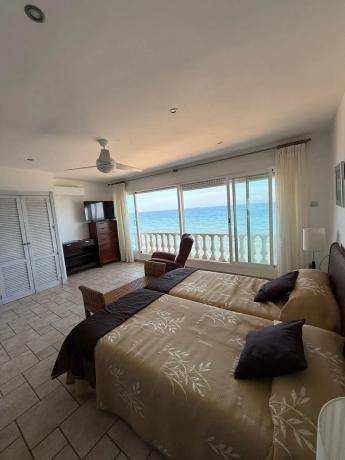 Chalet pareado en avenida de la Armada Española, 74