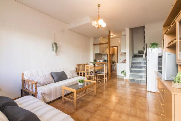 Chalet adosado en calle Cox, 10