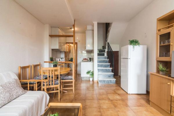 Chalet adosado en calle Cox, 10