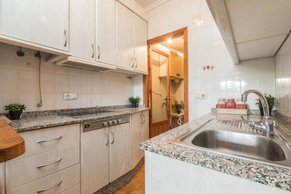 Chalet adosado en calle Cox, 10