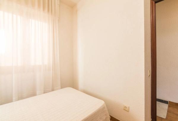 Chalet adosado en calle Cox, 10