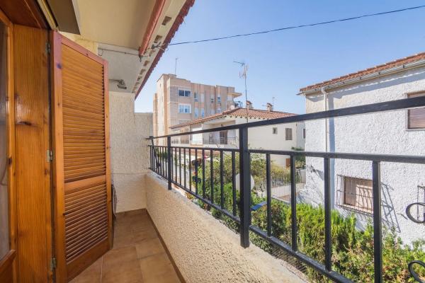 Chalet adosado en calle Cox, 10