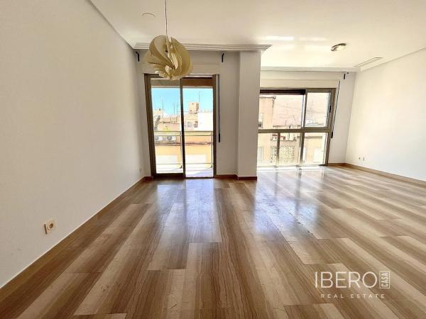 Piso en carretera Elche-Santa Pola