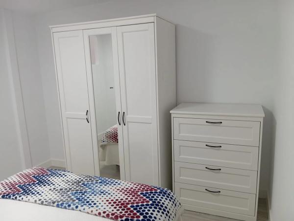 Estudio en calle Ramón y Cajal, 8