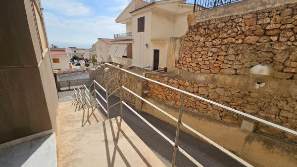 Piso en avenida Catalanet