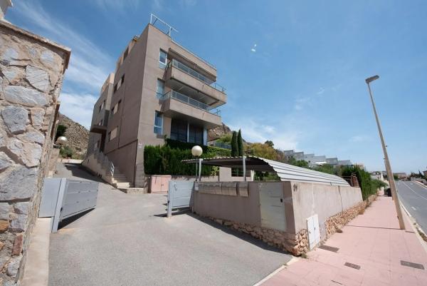 Piso en avenida Catalanet