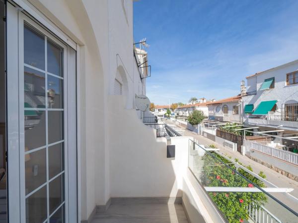 Chalet adosado en calle Benidorm