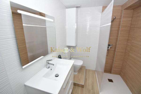 Piso en calle Ramón y Cajal