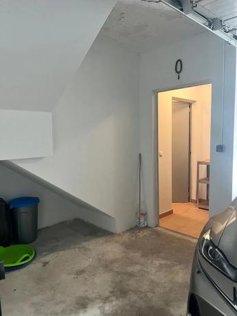 Chalet adosado en calle Lérida, 17