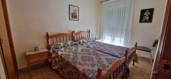 Chalet adosado en calle Hellín