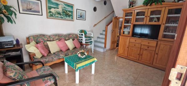 Chalet adosado en calle Hellín