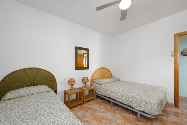 Piso en calle Enrique Pire Solís