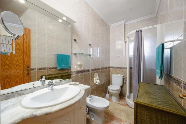 Piso en calle Enrique Pire Solís