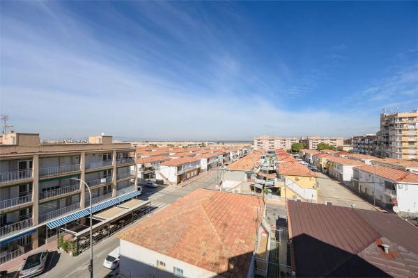 Piso en calle Enrique Pire Solís