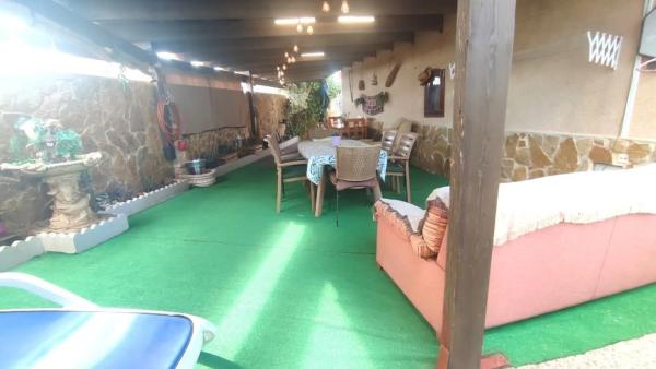 Chalet pareado en calle Logroño