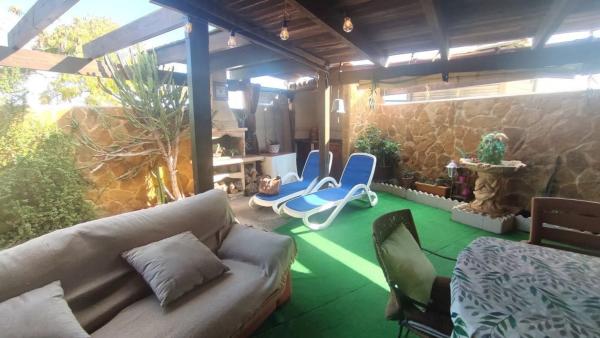 Chalet pareado en calle Logroño