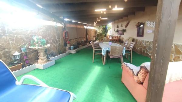 Chalet pareado en calle Logroño