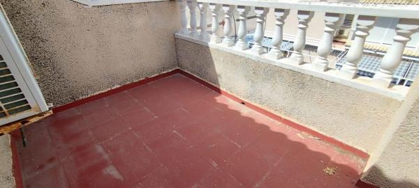 Casa independiente en avenida del Tamarit