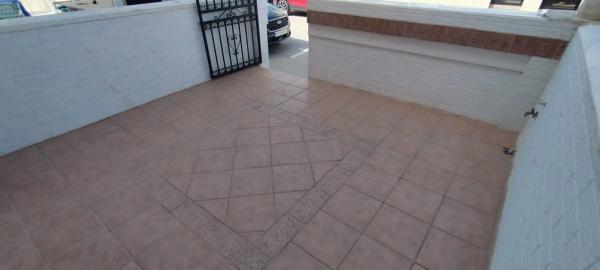 Casa independiente en avenida del Tamarit