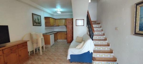 Casa independiente en avenida del Tamarit