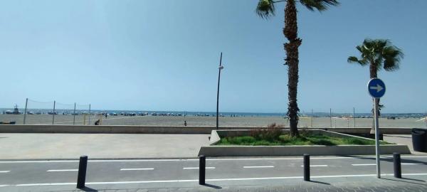 Casa independiente en avenida del Tamarit