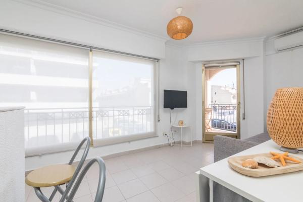 Piso en calle Elda s/n