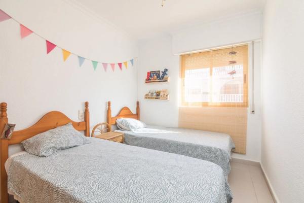 Piso en calle Elda s/n