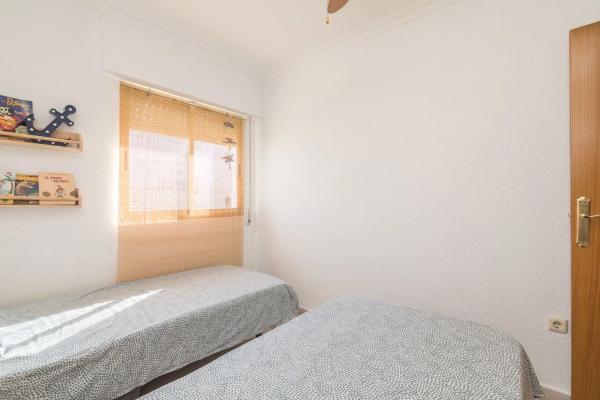 Piso en calle Elda s/n