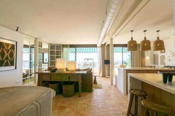 Piso en avenida Oscar Espla