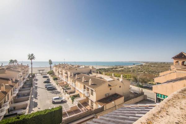 Piso en calle Elda s/n