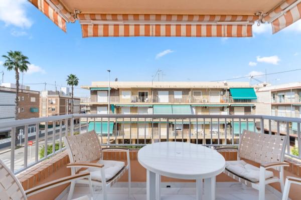 Piso en calle Almoradí