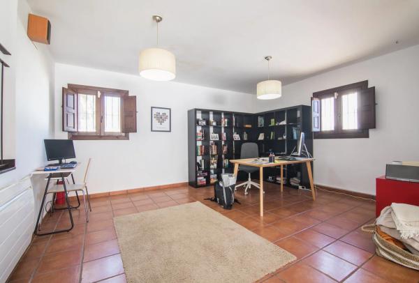 Casa independiente en calle Rafael Franco s/n