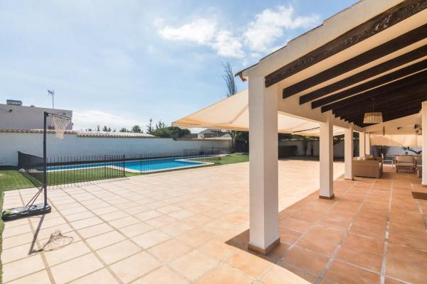 Casa independiente en calle Rafael Franco s/n