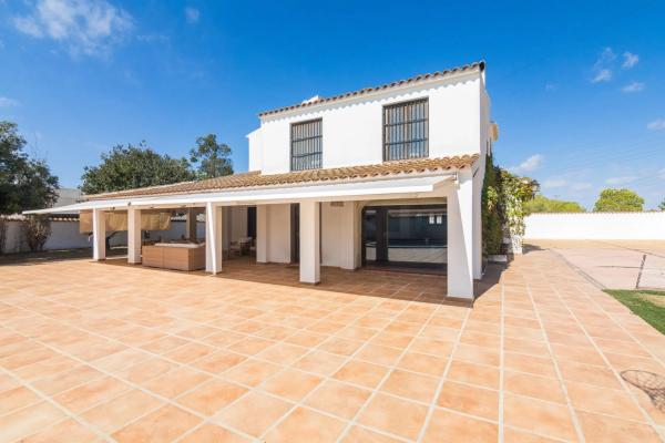 Casa independiente en calle Rafael Franco s/n