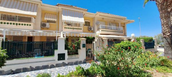 Chalet adosado en avenida Zaragoza, 7