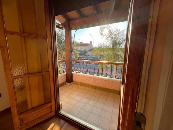 Chalet adosado en avenida Valencia