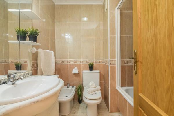 Piso en CL Juan Sebastian Elcano, 160