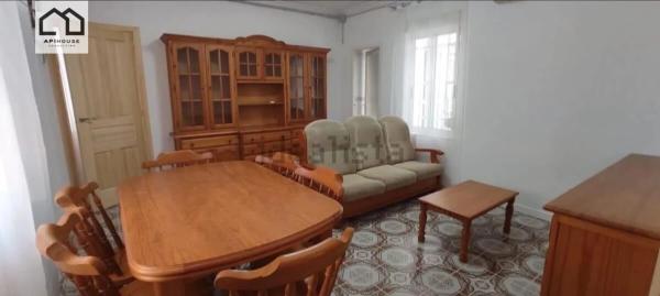 Chalet pareado en calle Rafael Carteta