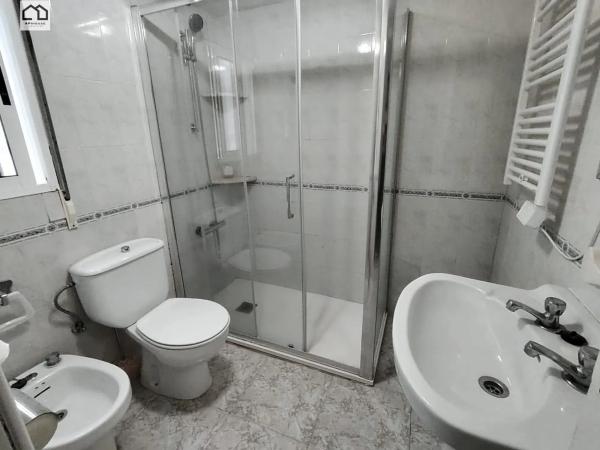 Chalet pareado en calle Rafael Carteta