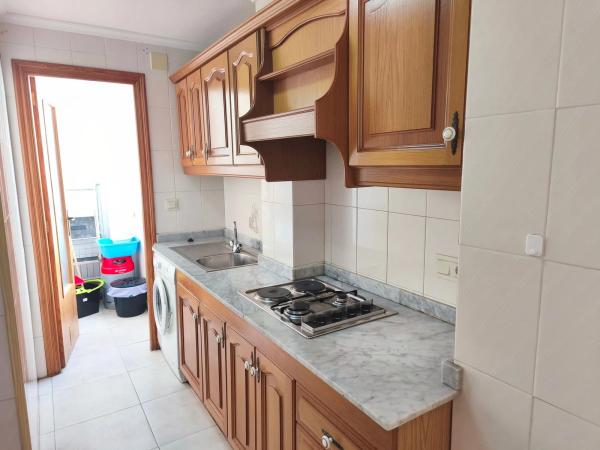 Piso en avenida Ronda, 100