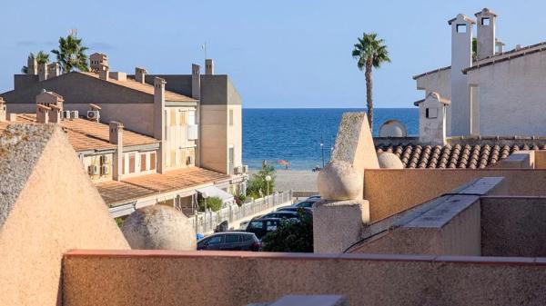 Casa independiente en calle Elda