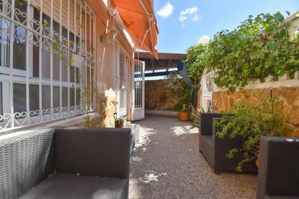 Casa independiente en calle Logroño