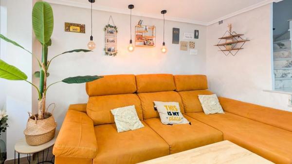 Casa independiente en calle Elda