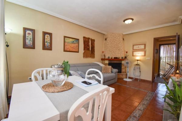 Casa independiente en calle Logroño