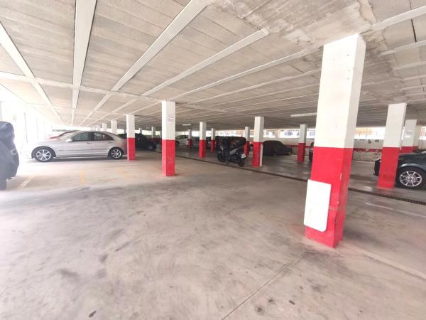 Piso en avenida de Ronda