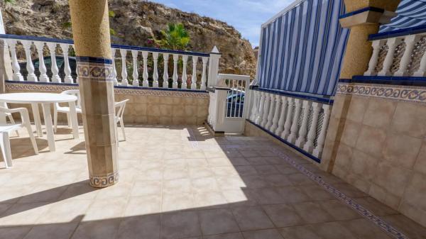 Casa independiente en calle Juan Sebastián Elcano