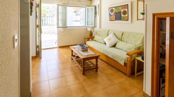 Casa independiente en calle Juan Sebastián Elcano