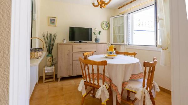 Casa independiente en calle Juan Sebastián Elcano